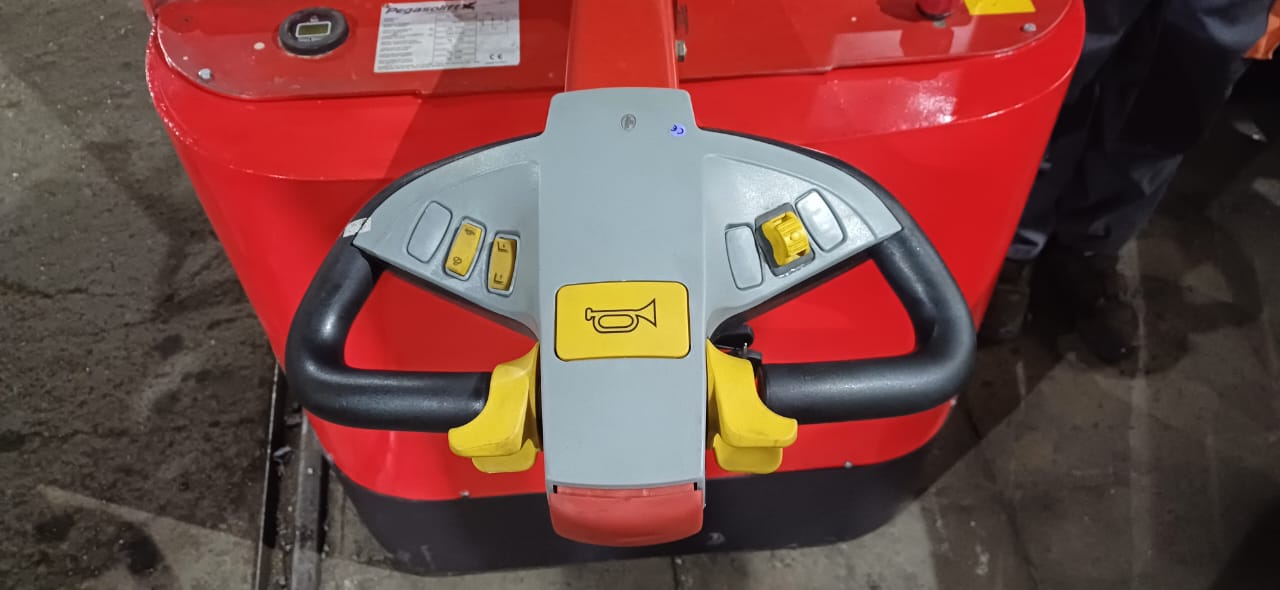 Электрический штабелер Pegasolift (Италия) - фото 2