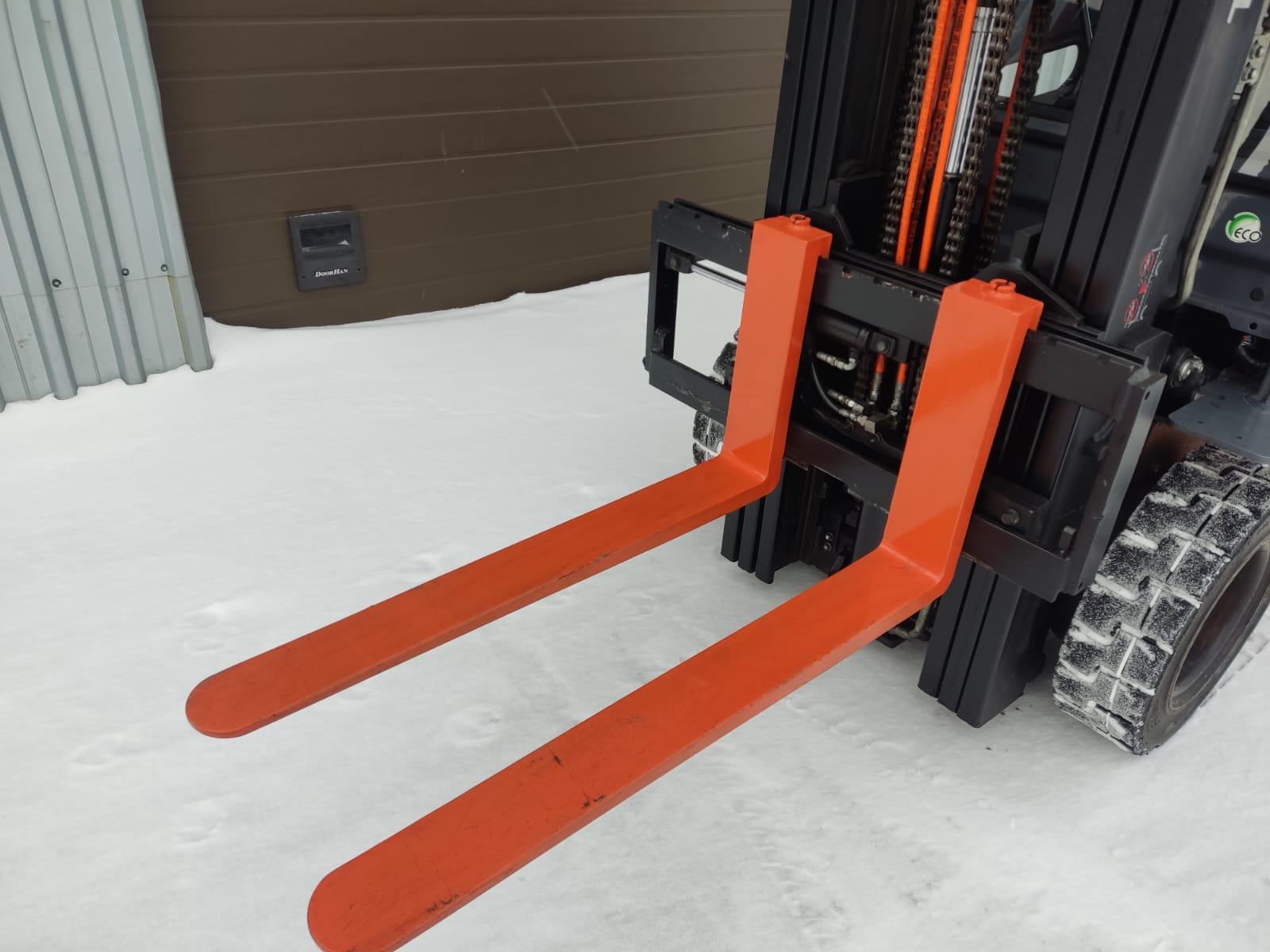 Погрузчик вилочный Toyota 32-8FG25 - фото 2