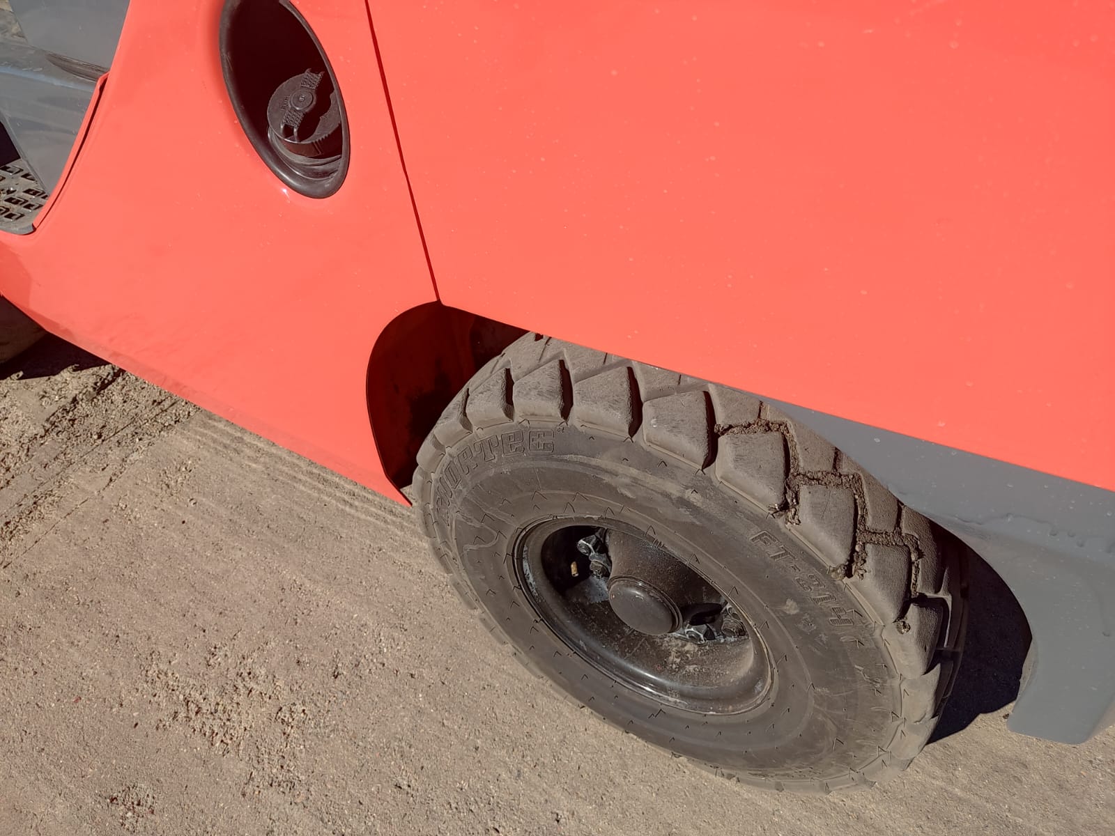 Погрузчик вилочный Toyota 32-8FG30 - фото 7