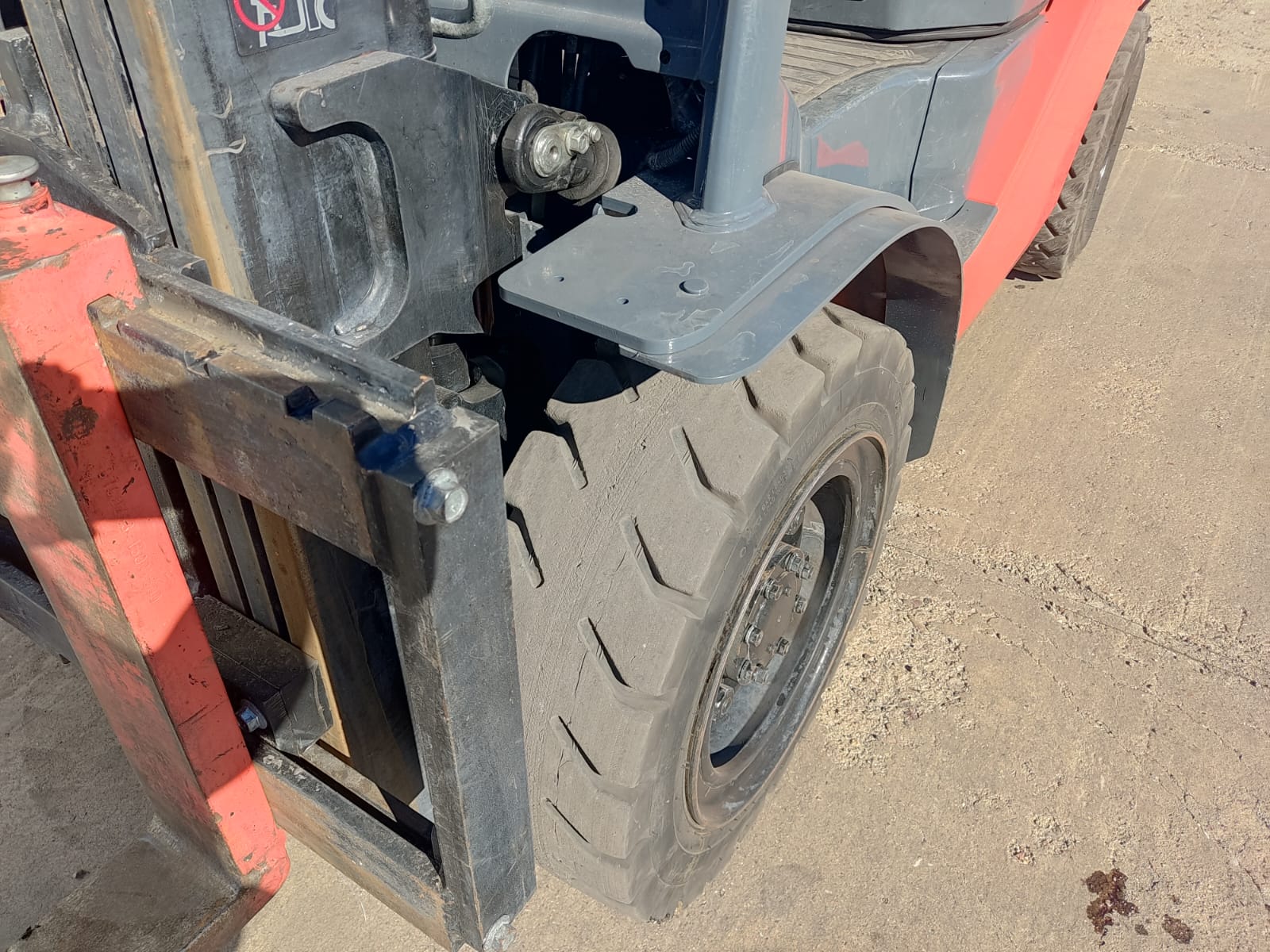 Погрузчик вилочный Toyota 32-8FG30 - фото 9