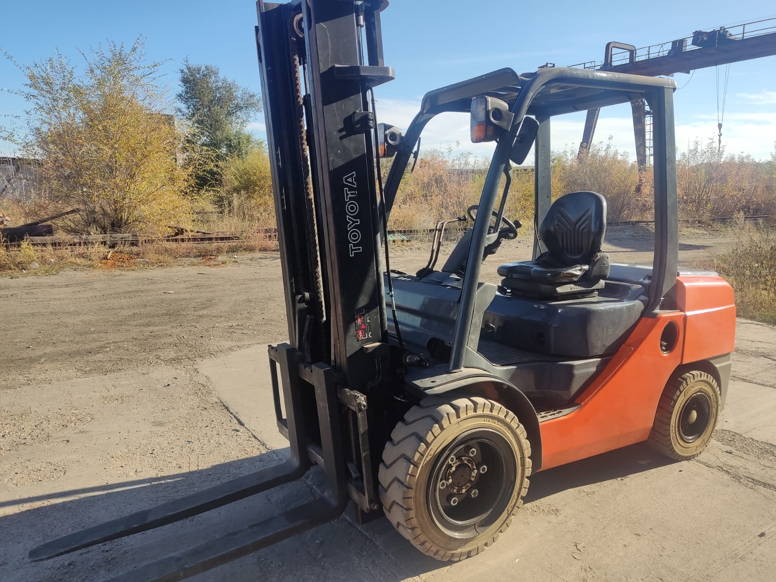 Вилочный погрузчик Toyota 32-8FGJ35 - фото 3