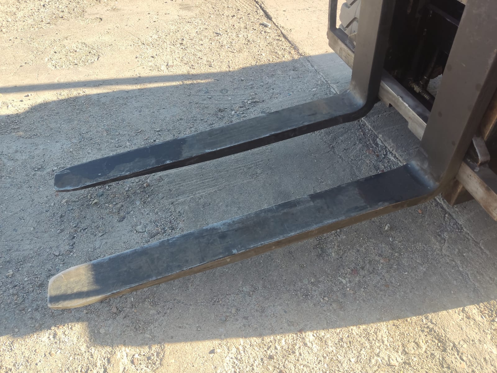 Вилочный погрузчик Toyota 32-8FGJ35 - фото 6