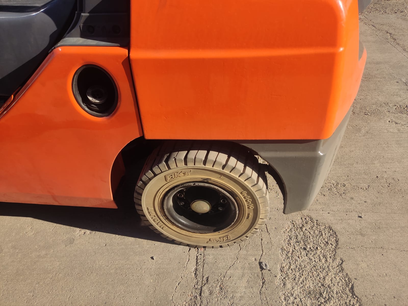 Вилочный погрузчик Toyota 32-8FGJ35 - фото 7