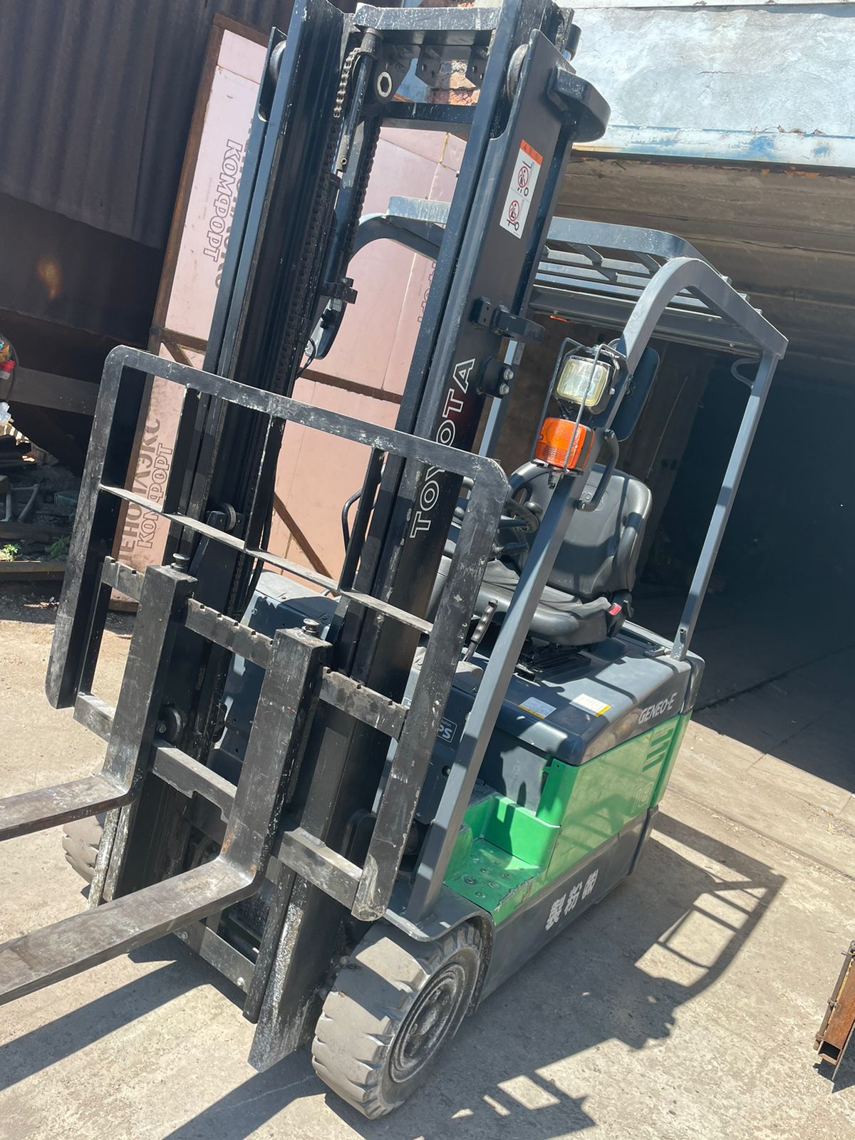 Погрузчик электрический Toyota 7FBE18